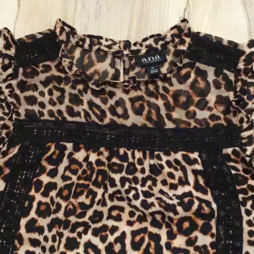 Leopard Print Top - Picture 3 of 4